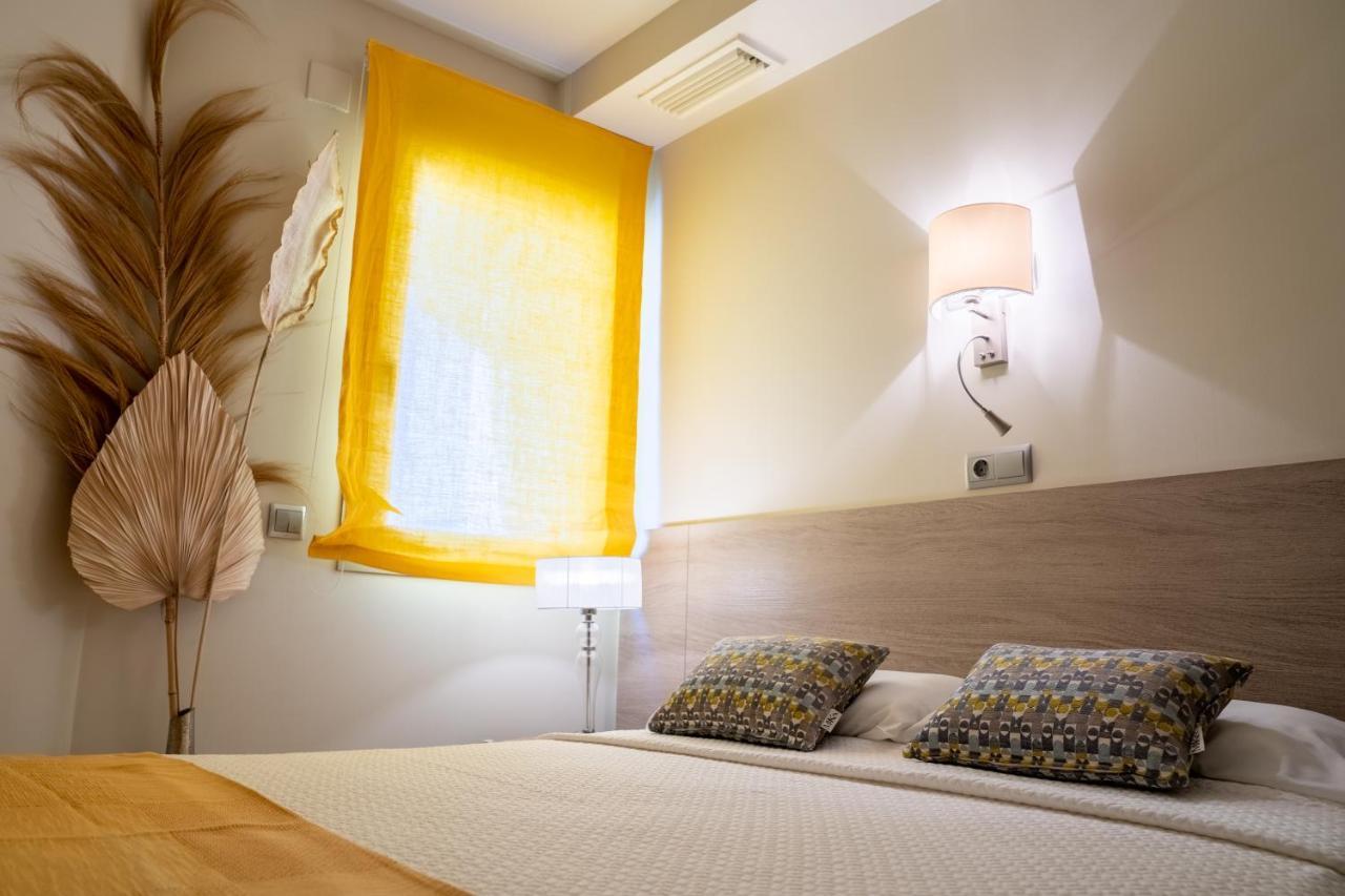 Apartamentos Vista Bella Calpe Bagian luar foto